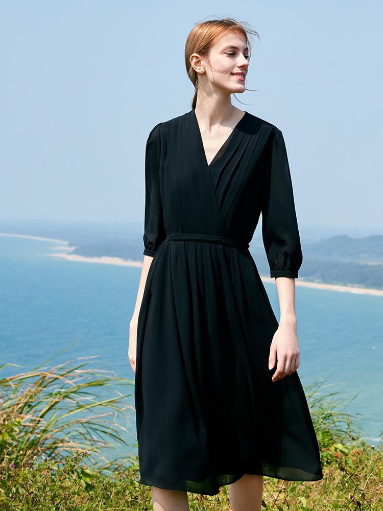 V-Neck Pleated Lace Up Wrap Midi Dress GOELIA