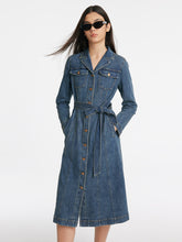 A lady wears a denim lapel midi dress.