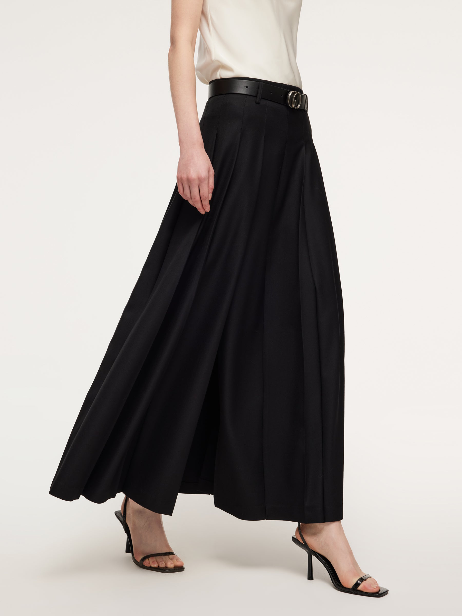[Preview] 100% Wool Women Pleated Skirt With GO Letter Leather Belt GOELIA