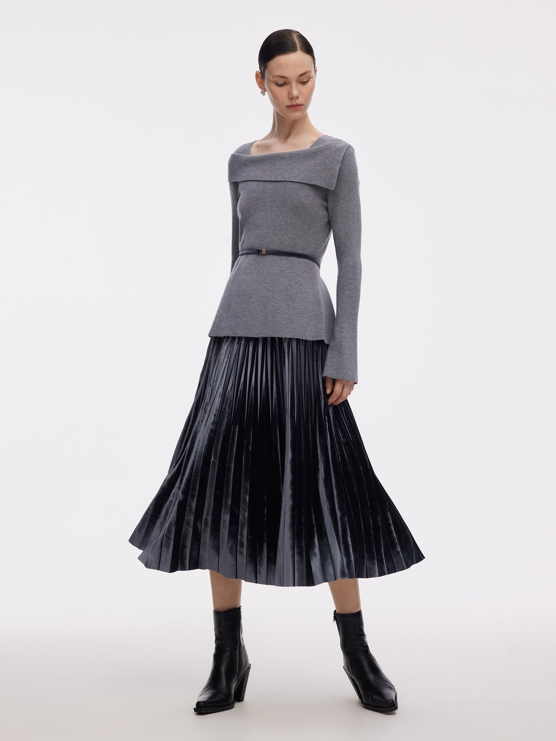 Knit Top And Pleated Skirt Two-Piece Set GOELIA