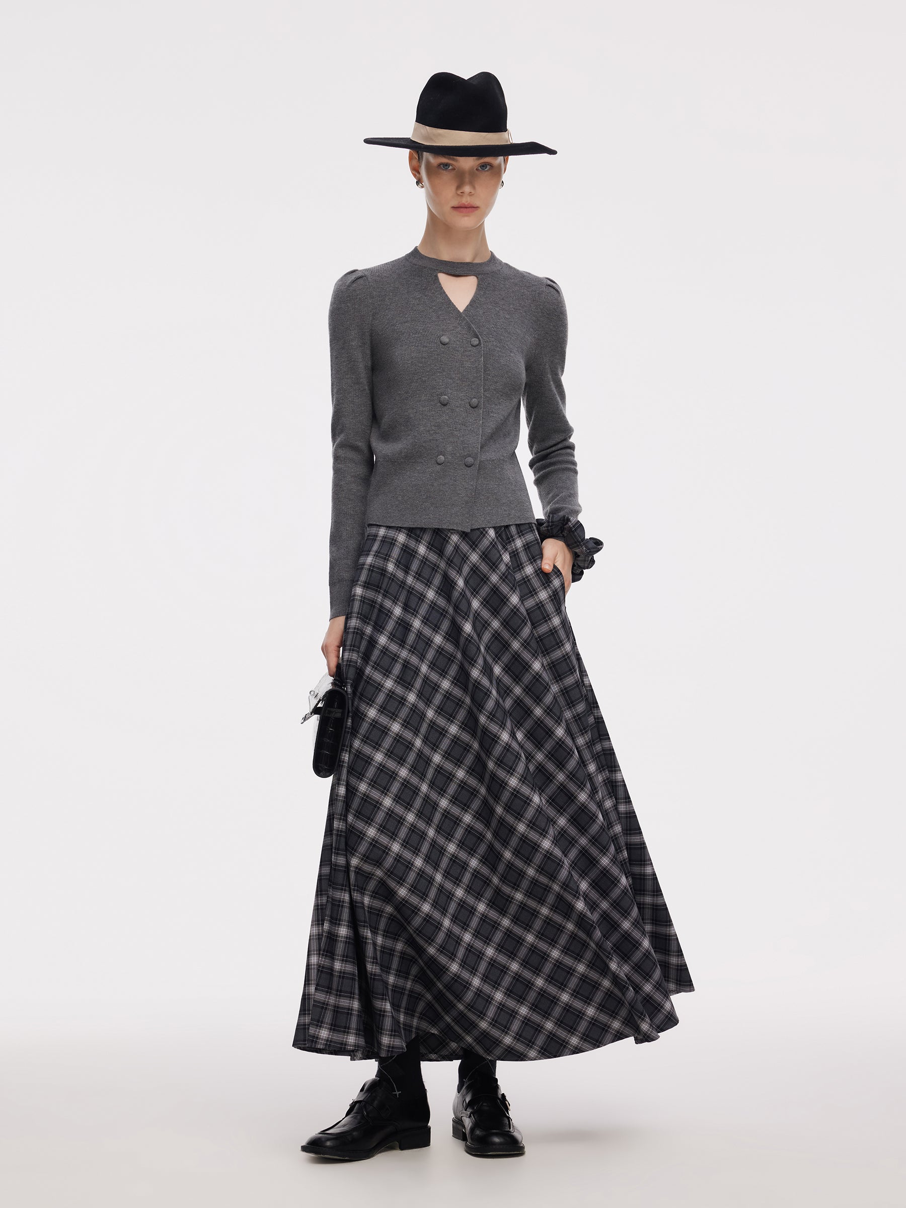 Cut Out V-Neck Long Sleeve Women Knit Top GOELIA