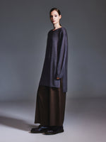 Loose Fit H-Line Round Neck Unisex Sweater GOELIA