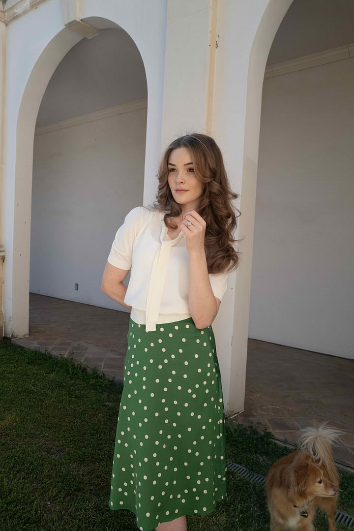 What to Wear with Green Dresses?  GOELIA