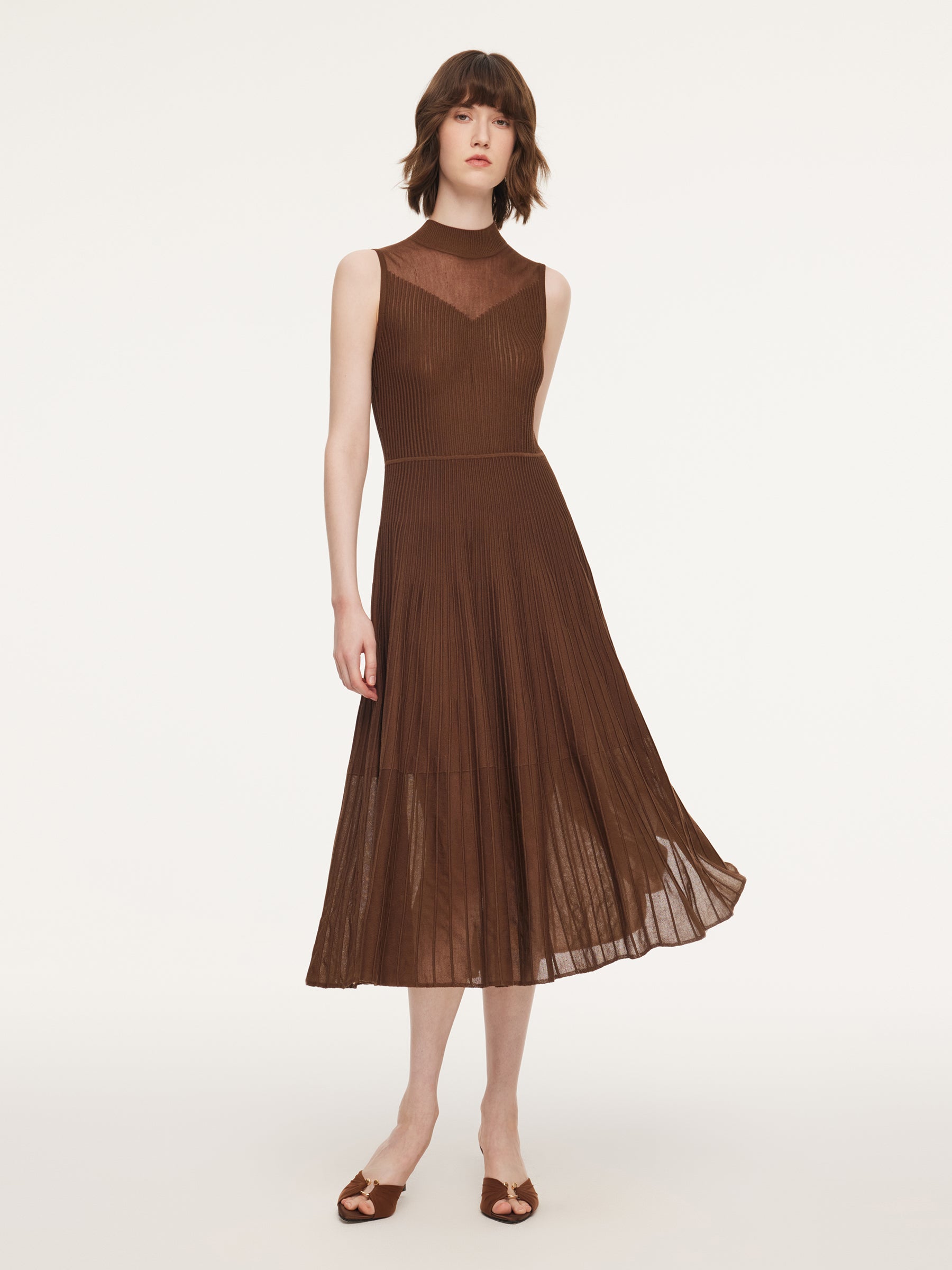 Mock Neck Sleeveless A-Line Women Pleated Maxi Dress GOELIA Mock Neck Sleeveless A-Line Women Pleated Maxi Dress GOELIA