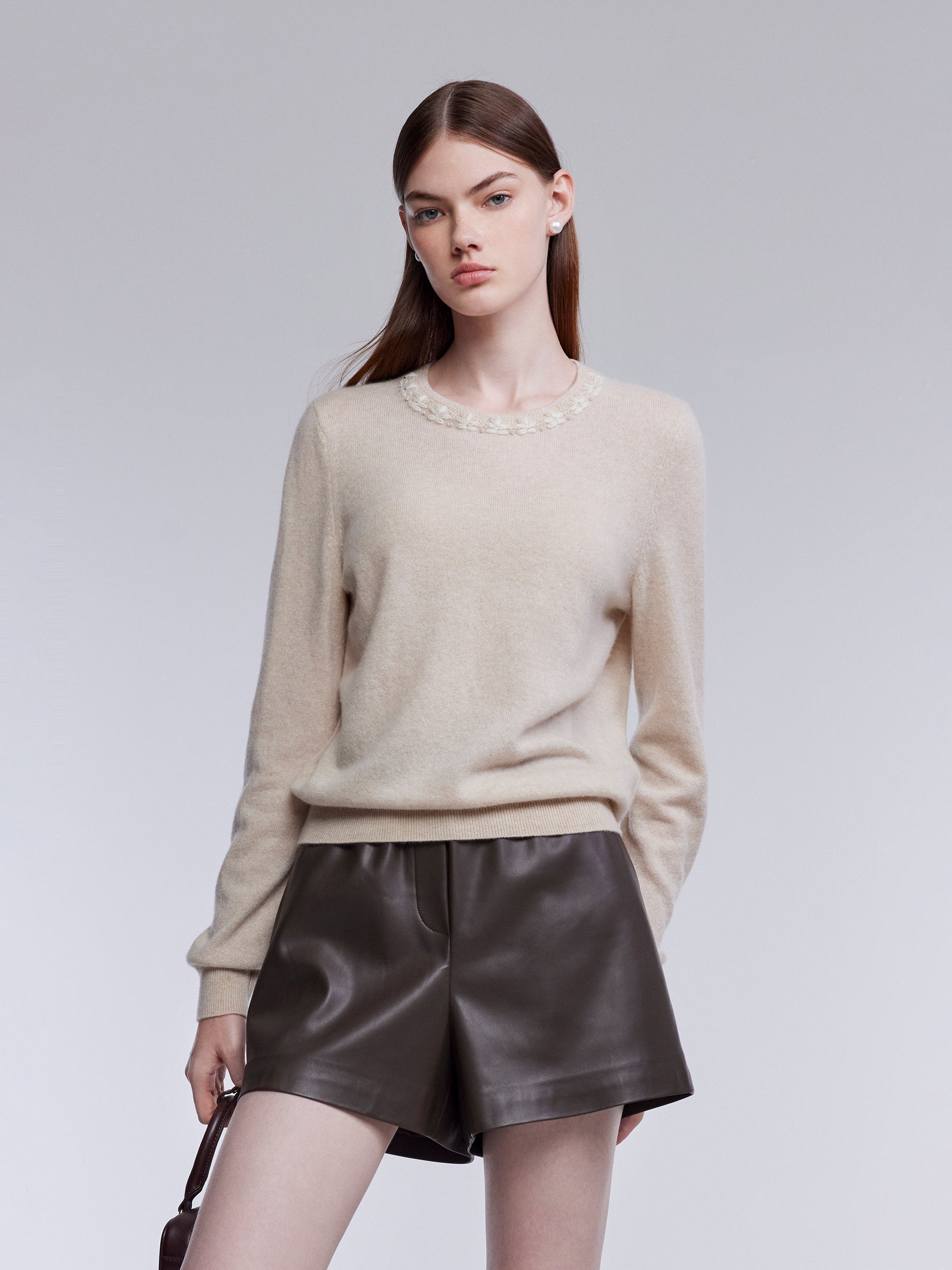 [Preview] 100% Cashmere Embroidered Crew Neck Women Sweater GOELIA