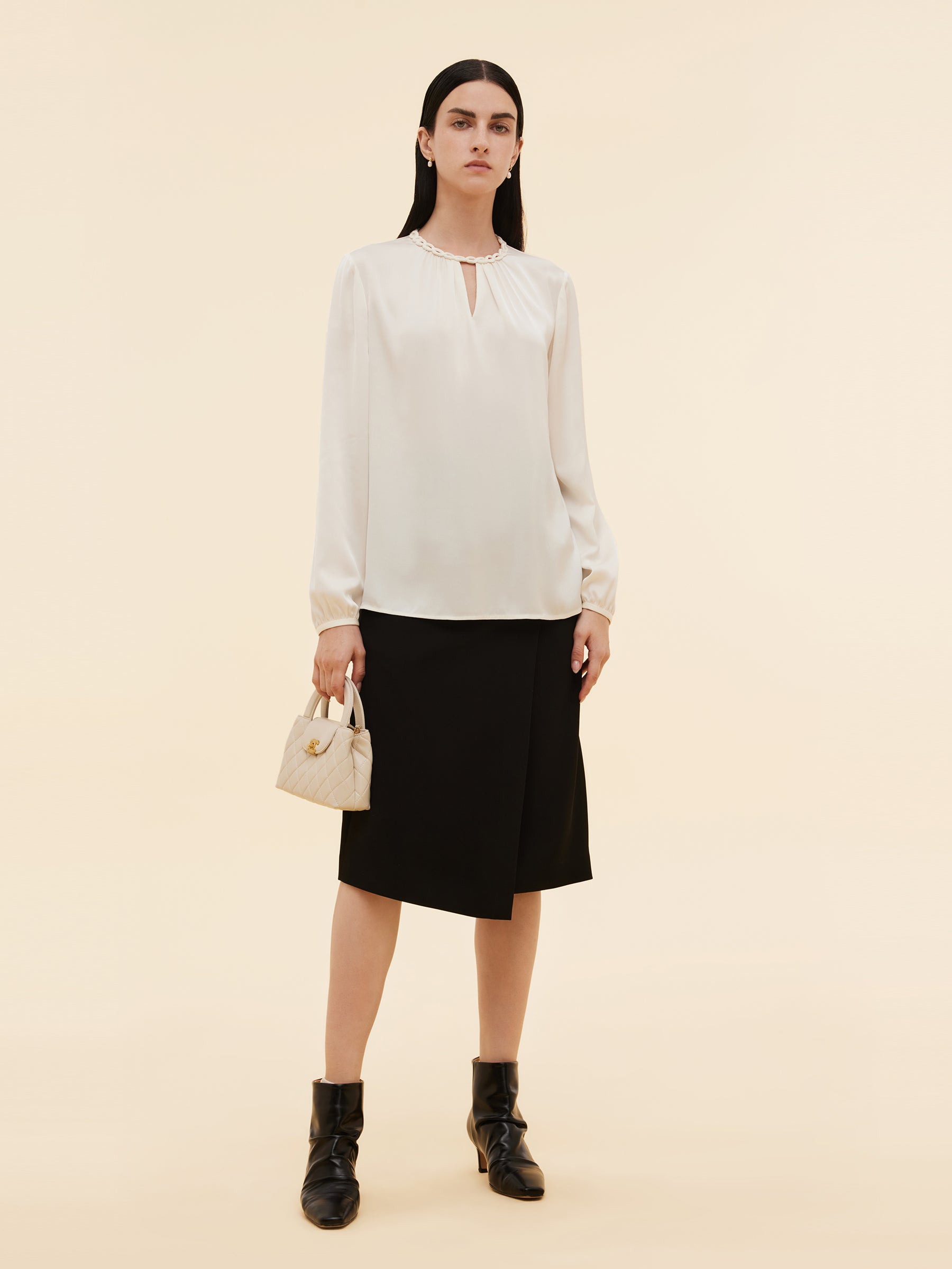 22MM Mulberry Silk Women Round Neck Blouse GOELIA