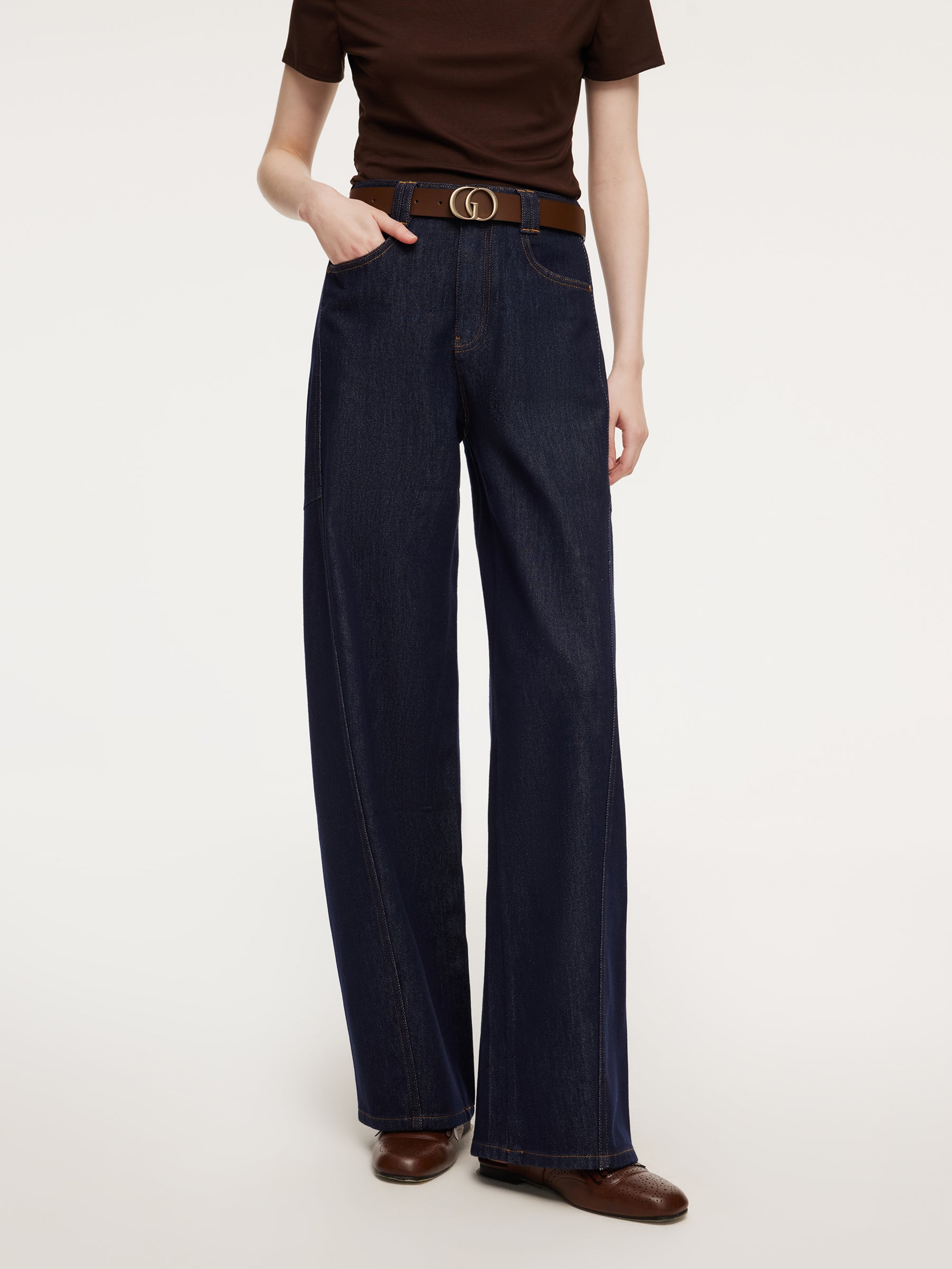 [Preview] Denim Curved-Leg Women Jeans With GO Letter Leather Belt GOELIA