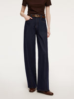Denim Curved-Leg Women Jeans With Leather Belt GOELIA