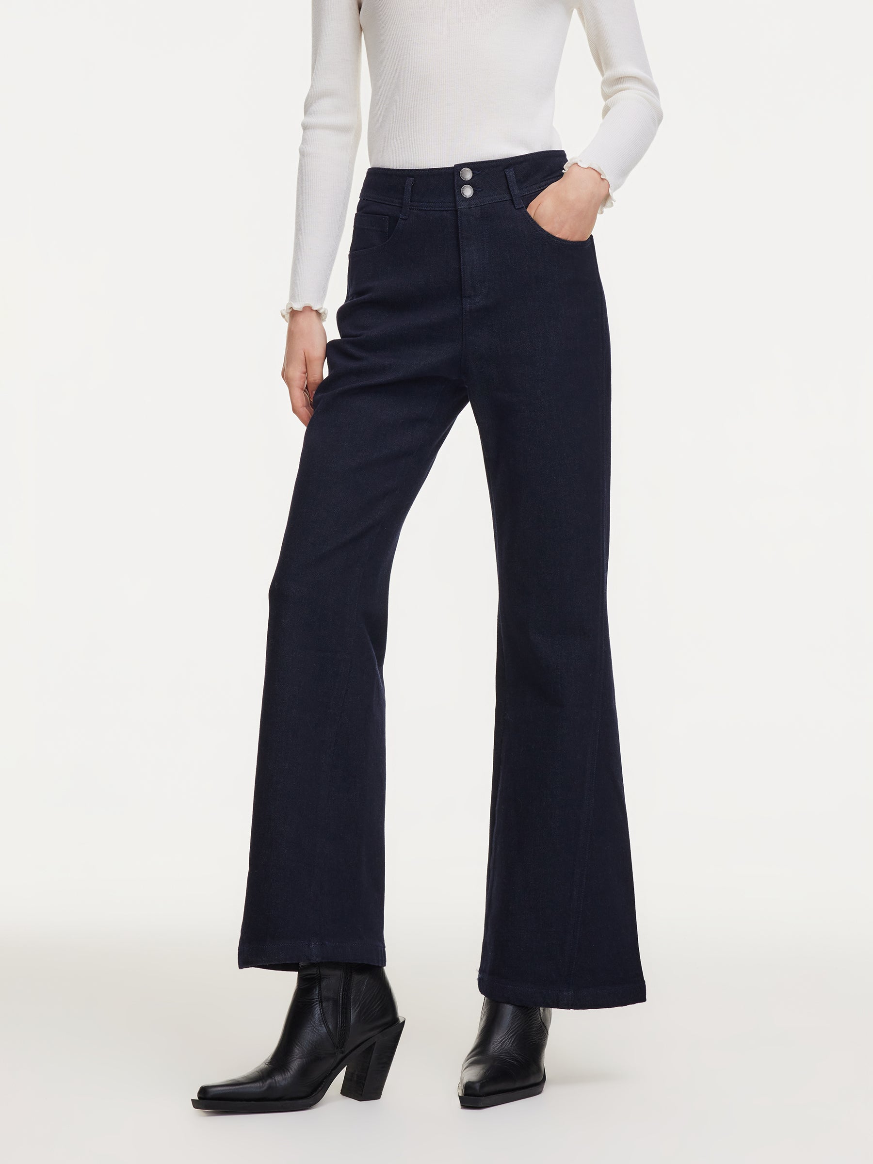 [Preview] Denim Micro-Flared Women Jeans GOELIA