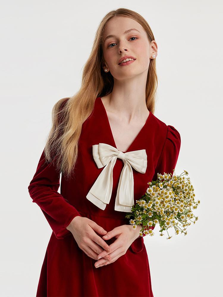 Velvet Dress With Detachable Bowknot GOELIA