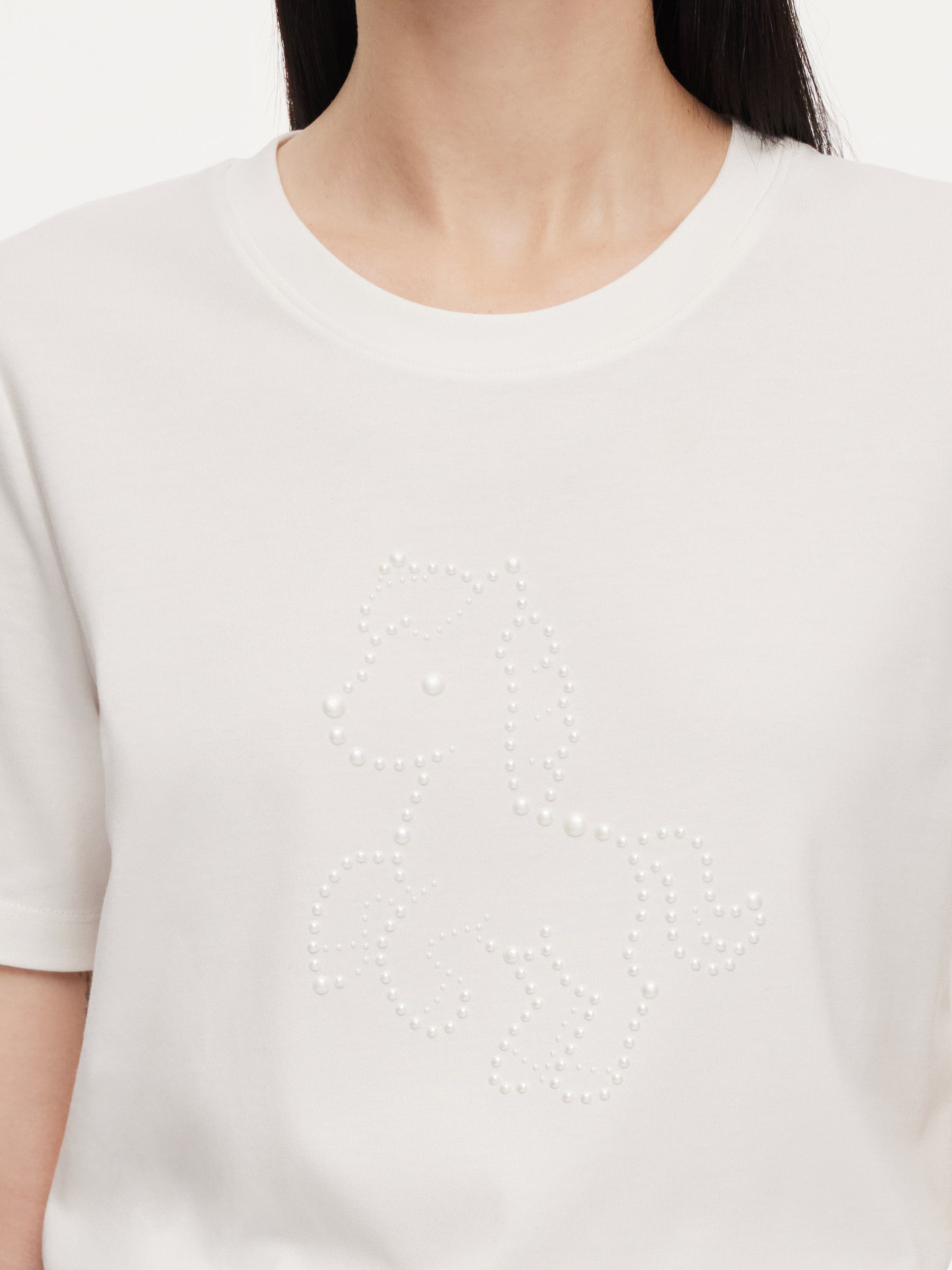 Round Neck Beaded Pony Graphic Women T-Shirt GOELIA