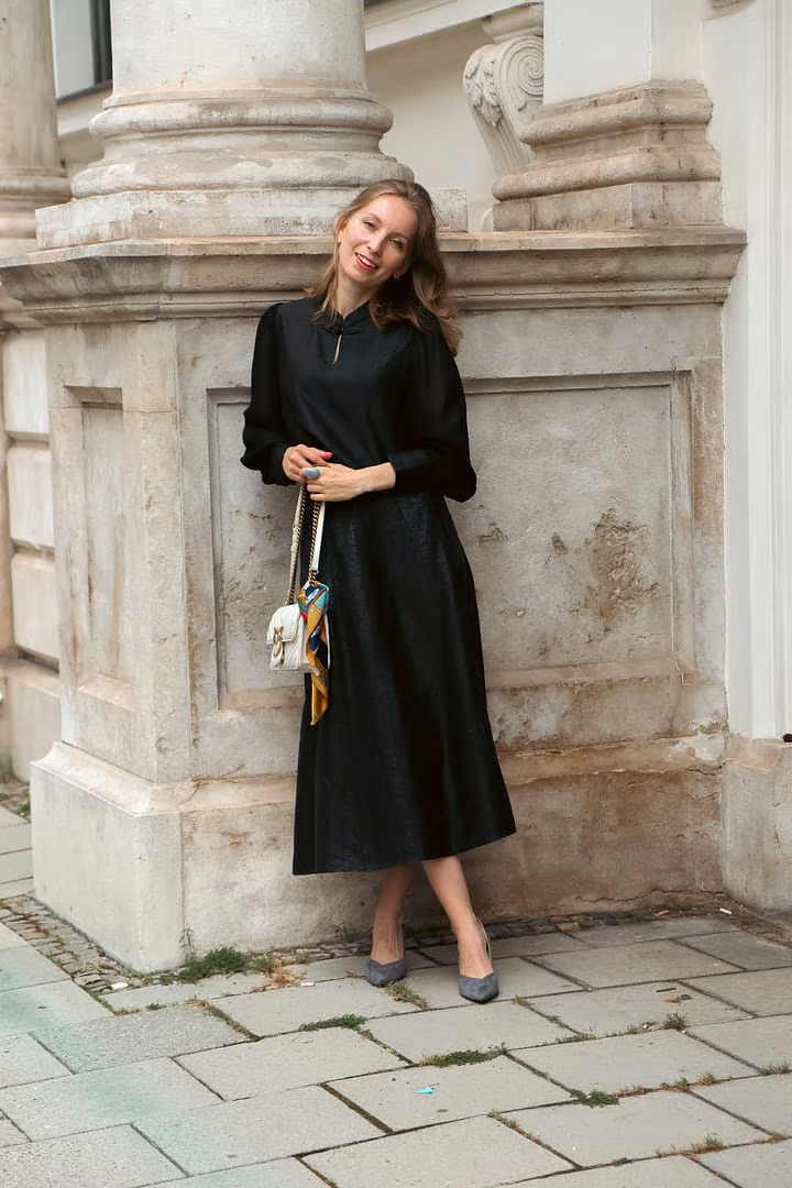 How to Dress Up a Black Dress?  GOELIA
