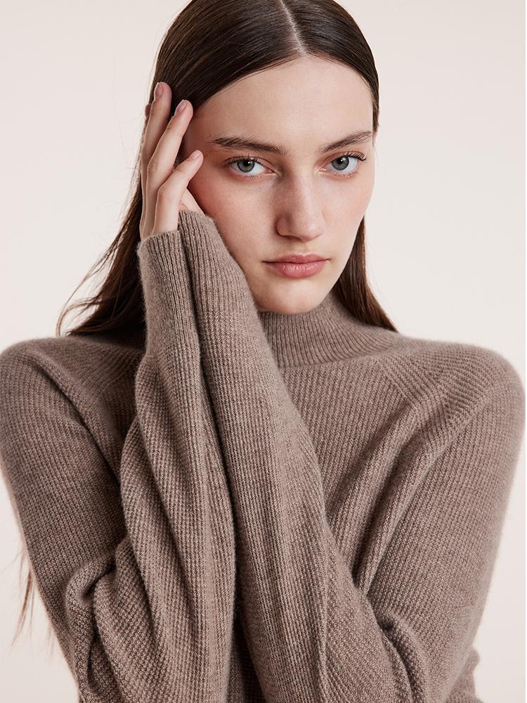 Coffee Seamless Mock Neck Cashmere Sweater GOELIA