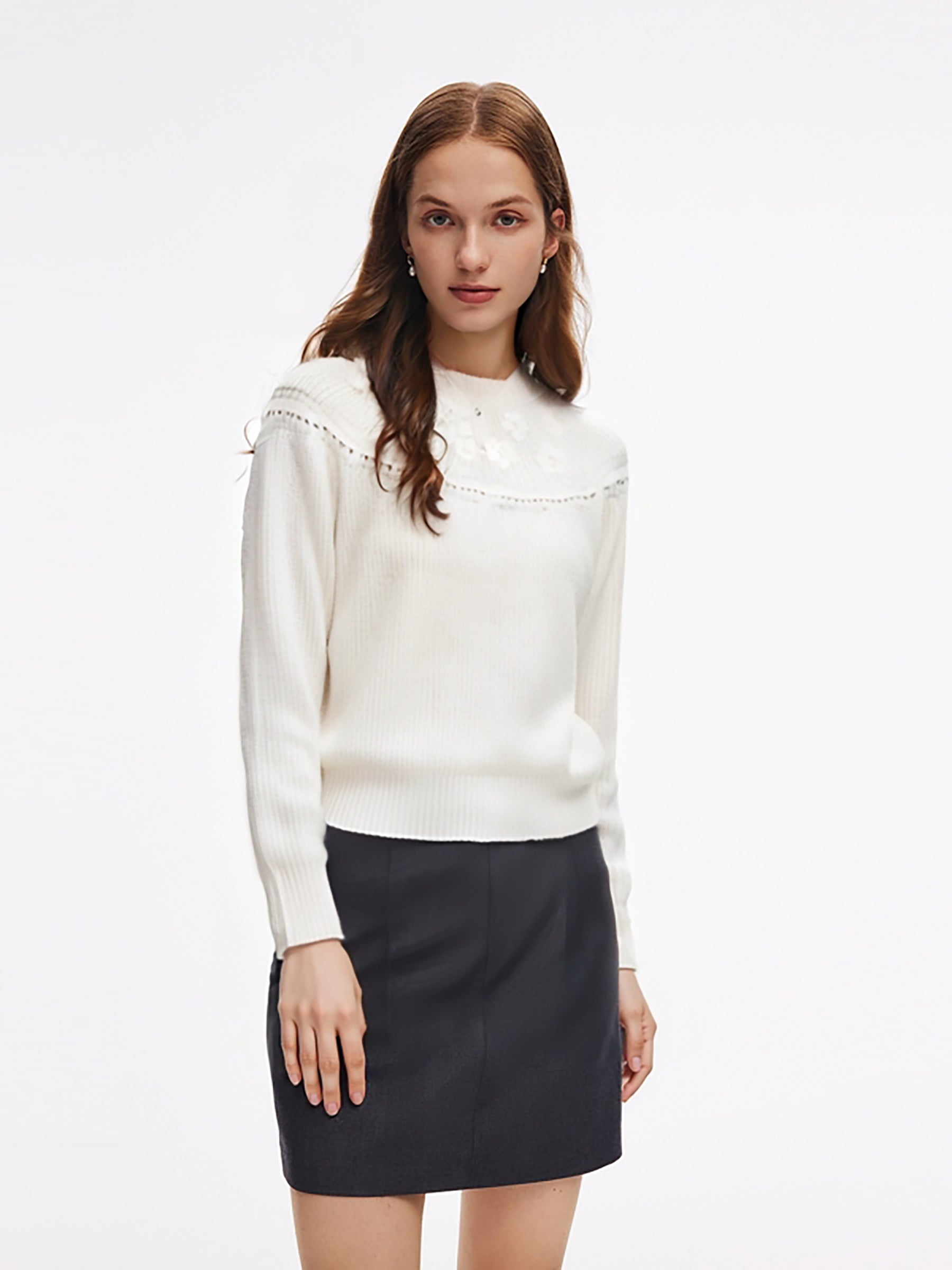[Preview] Wool Blend Embroidered Women Knit Top GOELIA