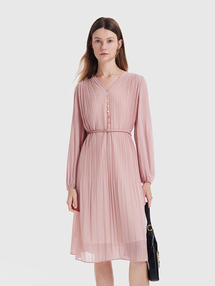 what color to wear with pink dress The Colour Combo I Keep Going Back To: Reds & Pinks/Purples  The Good  Weekender