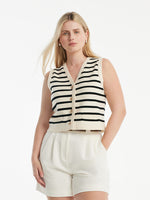 White Loose A-Line Shorts With Belt GOELIA