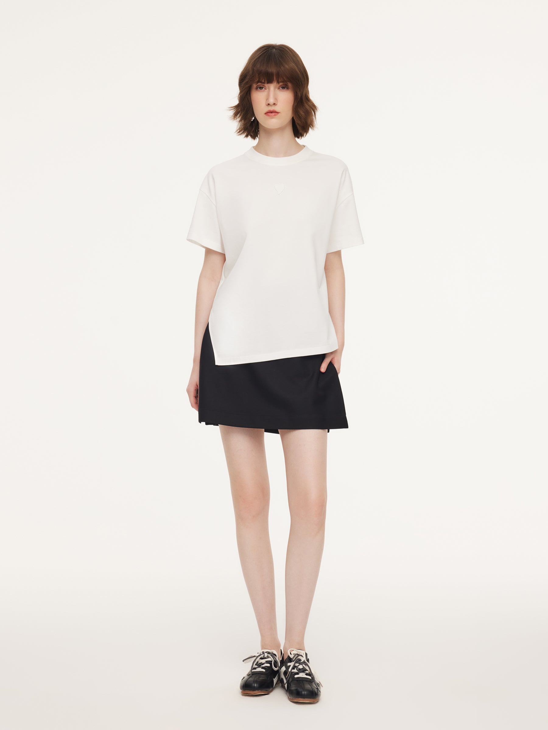 Asymmetrical Hem Heart Decorated Women T-Shirt GOELIA