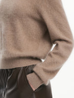 [Preview] 100% Brushed Cashmere V-Neck Women Sweater GOELIA