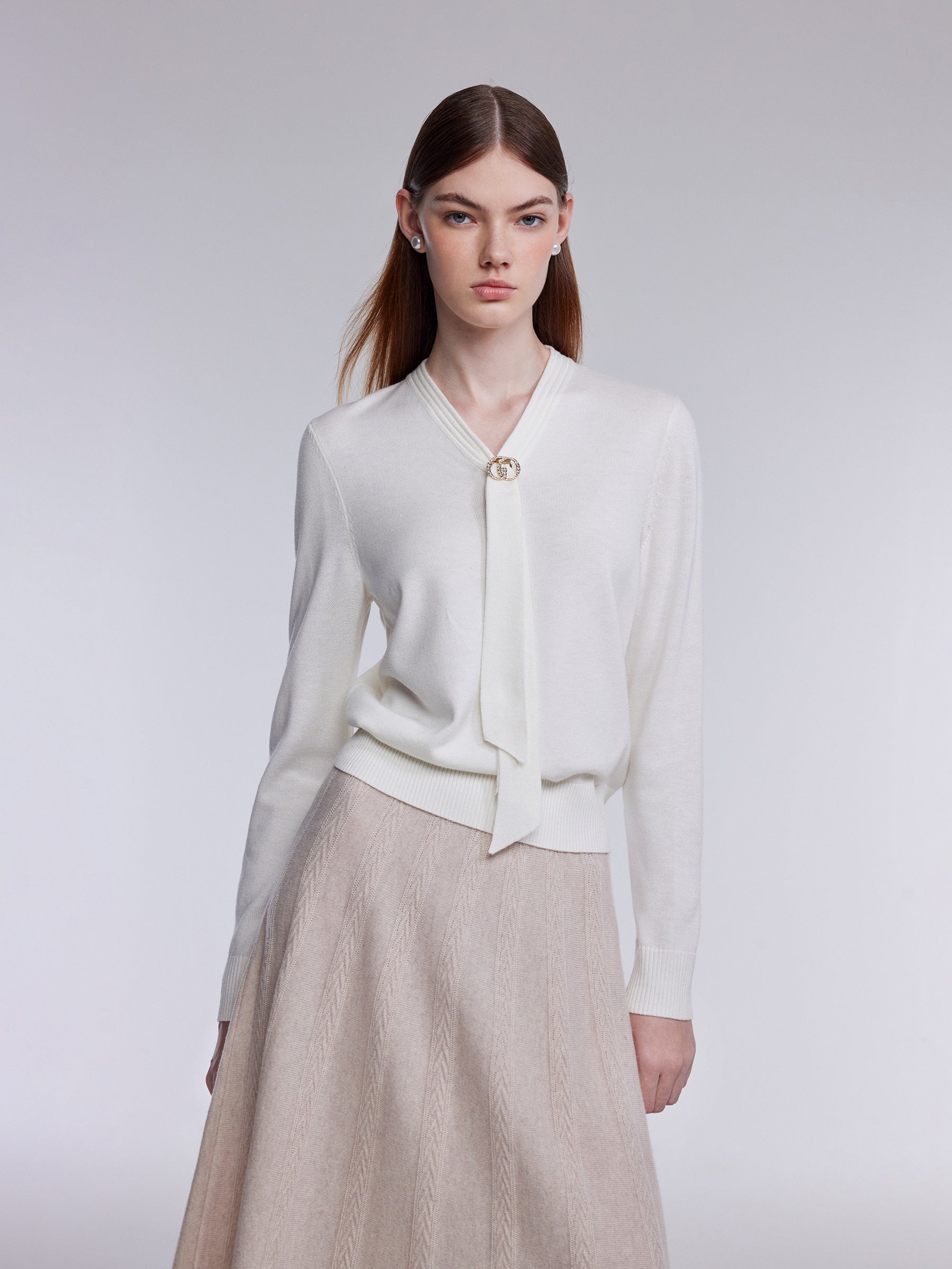 [Preview] Wool Blend Tie Neck Women Knit Top With GO Buckle GOELIA