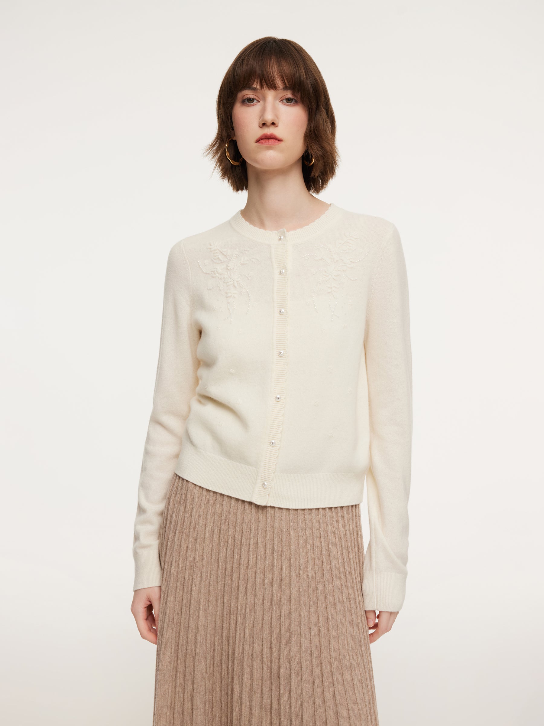 [Preview] 100% Wool Embroidered Women Cardigan GOELIA