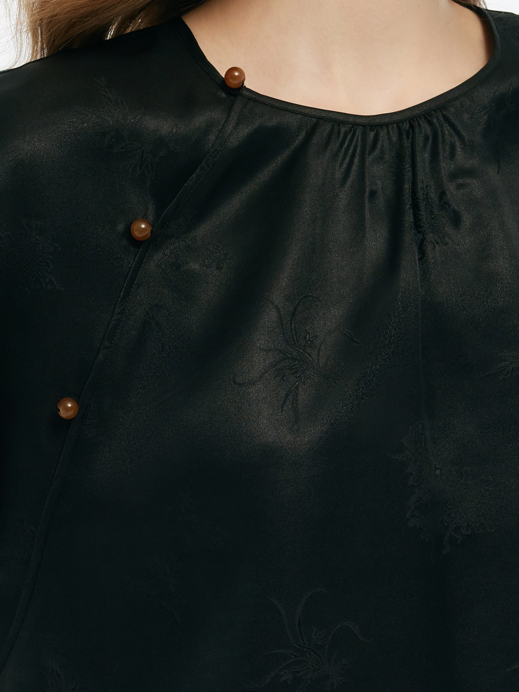 19MM Xiang Yun Silk Jade Bead Button Women T-Shirt GOELIA