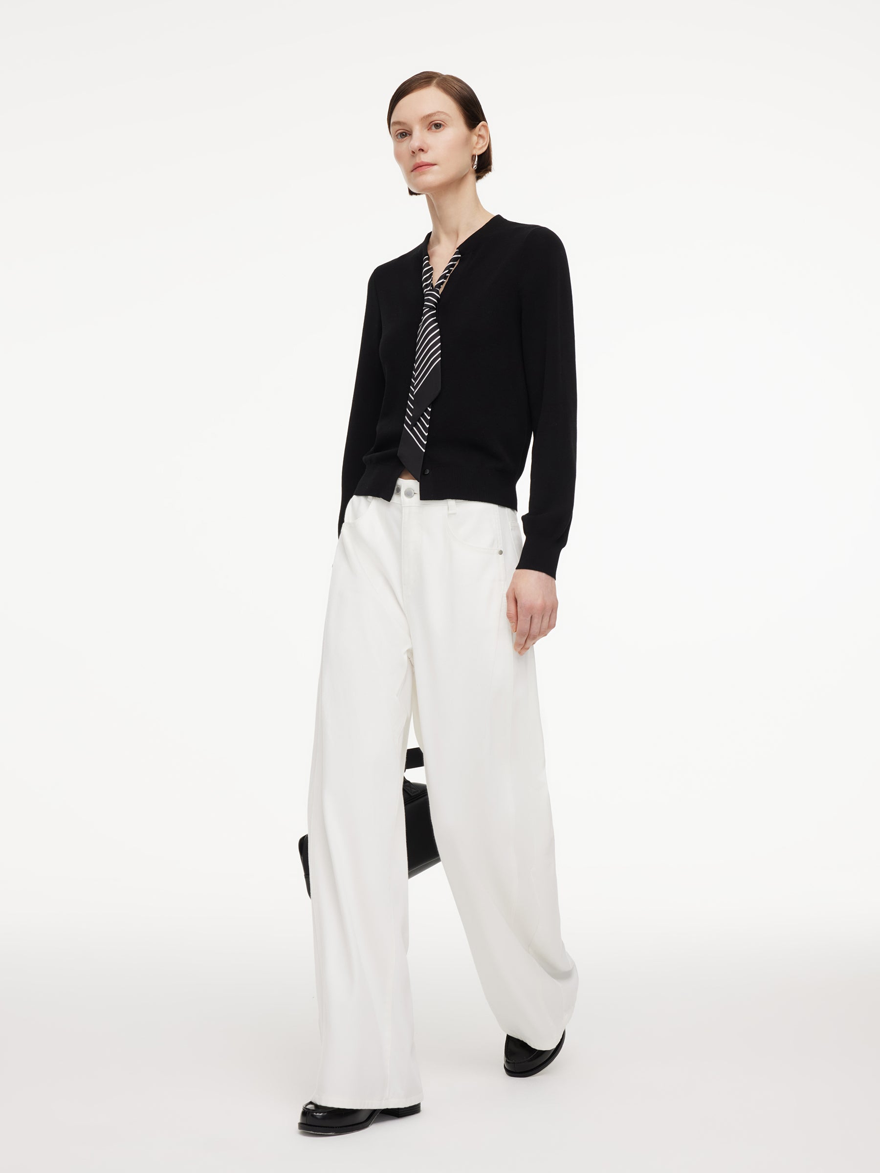 [Preview] Tencel Blend V-Neck Women Cardigan With Silk Scarf GOELIA