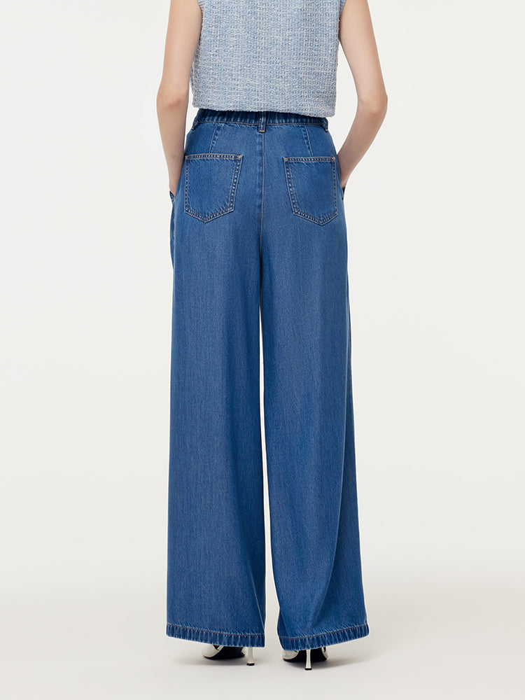 Short Mary avec taille élastique et jambe large. Molleton aspect jean