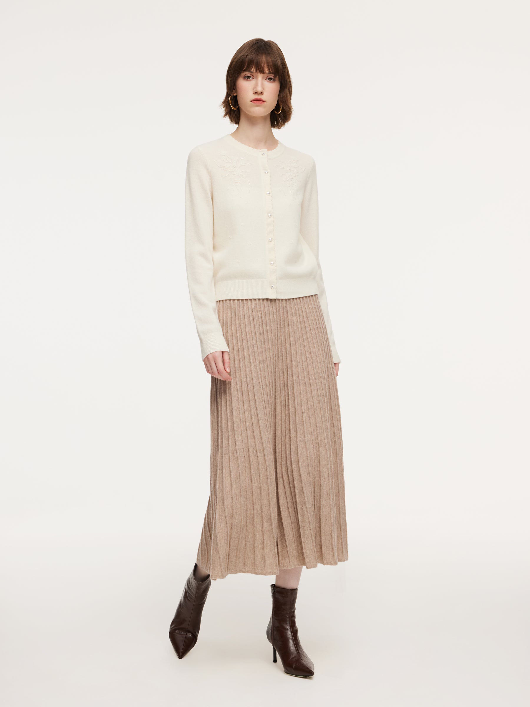 [Preview] 100% Wool Embroidered Women Cardigan GOELIA