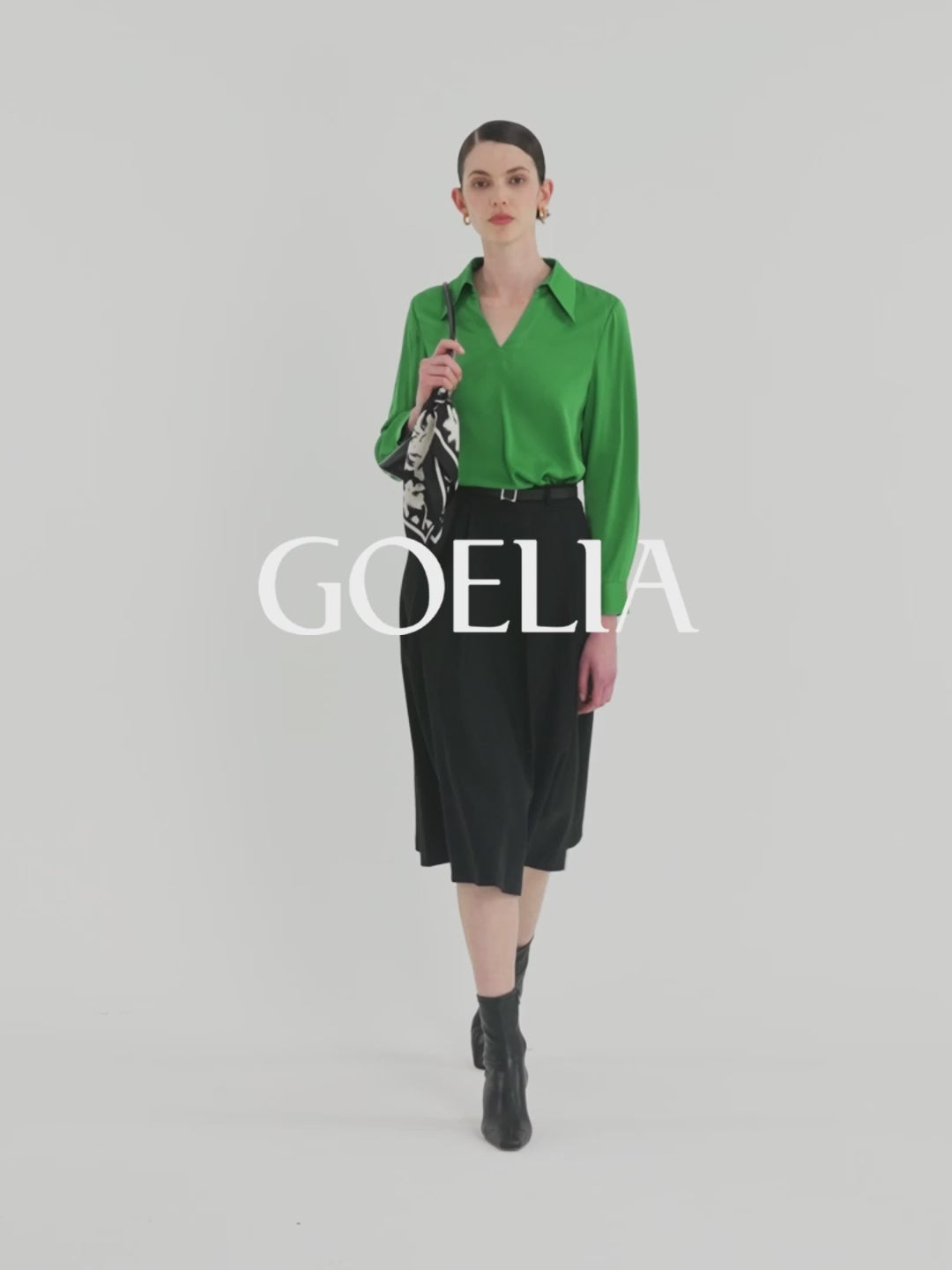 Chemise tissée en soie extensible à col en V 22 Momme