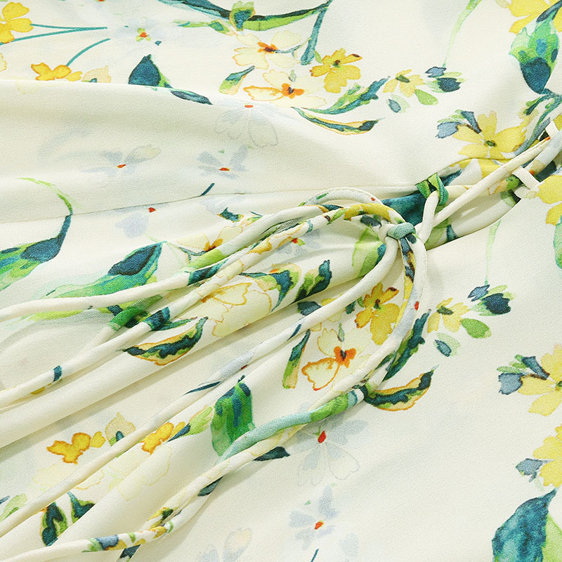 Silk Floral V-neck Waist-Skimming Dress GOELIA